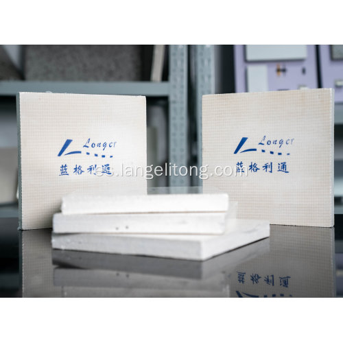 Panel compuesto de aislamiento al vacío para edificios energéticamente eficiente